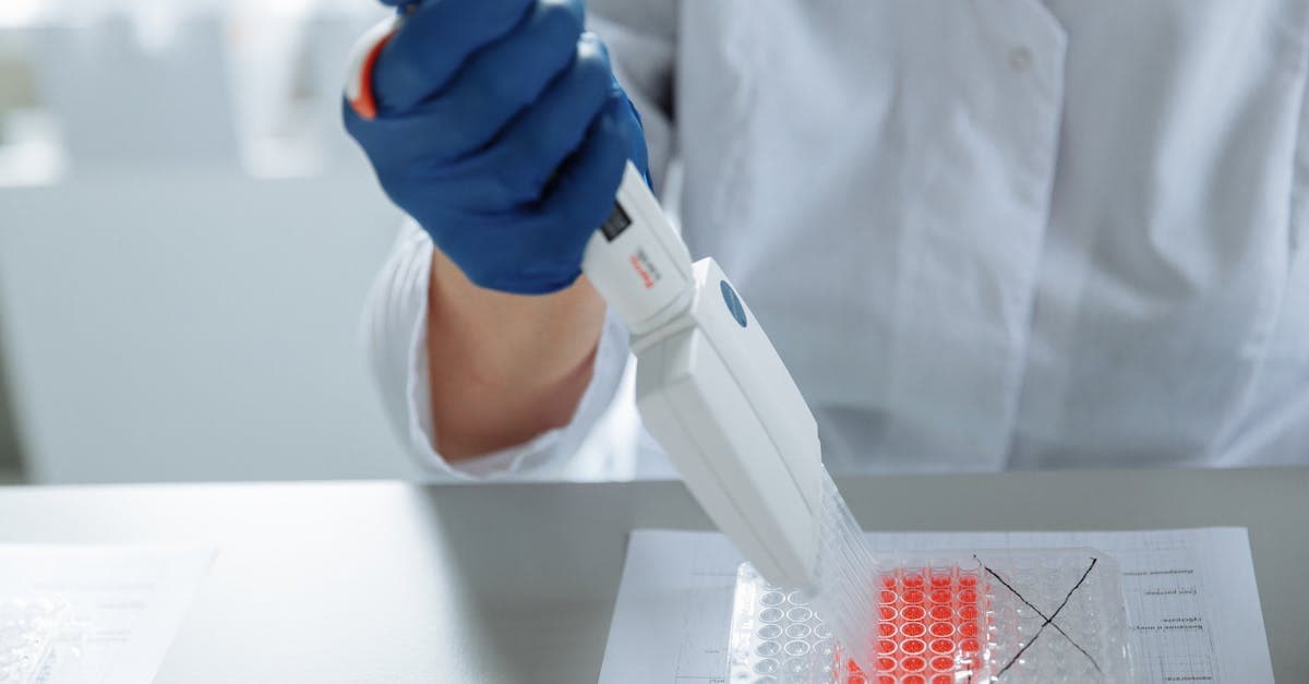 آشنایی با آزمایش‌های ژنتیک و کاربردهای آن